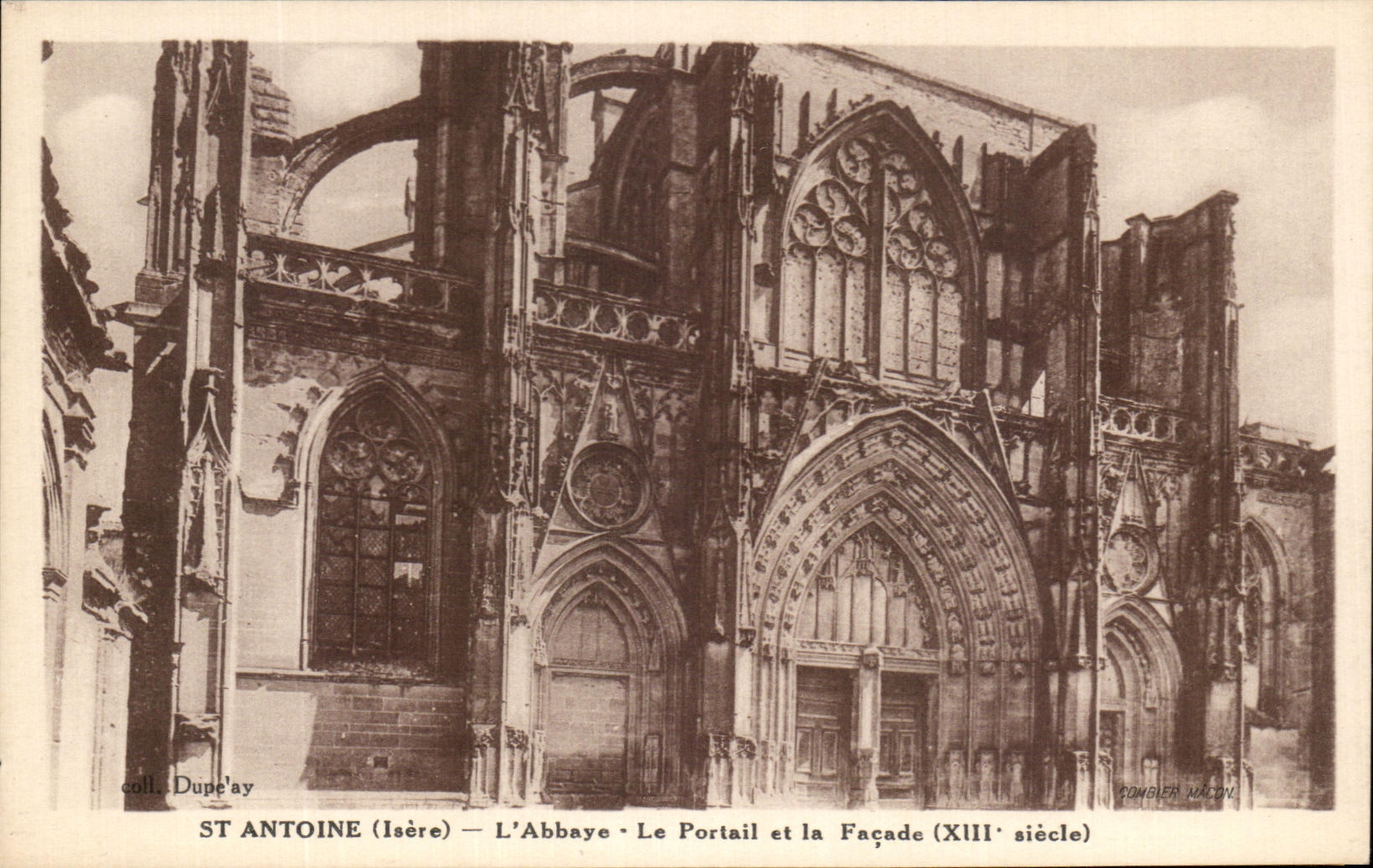 CPA St Antoine the Abbey the Gate and the Frontage