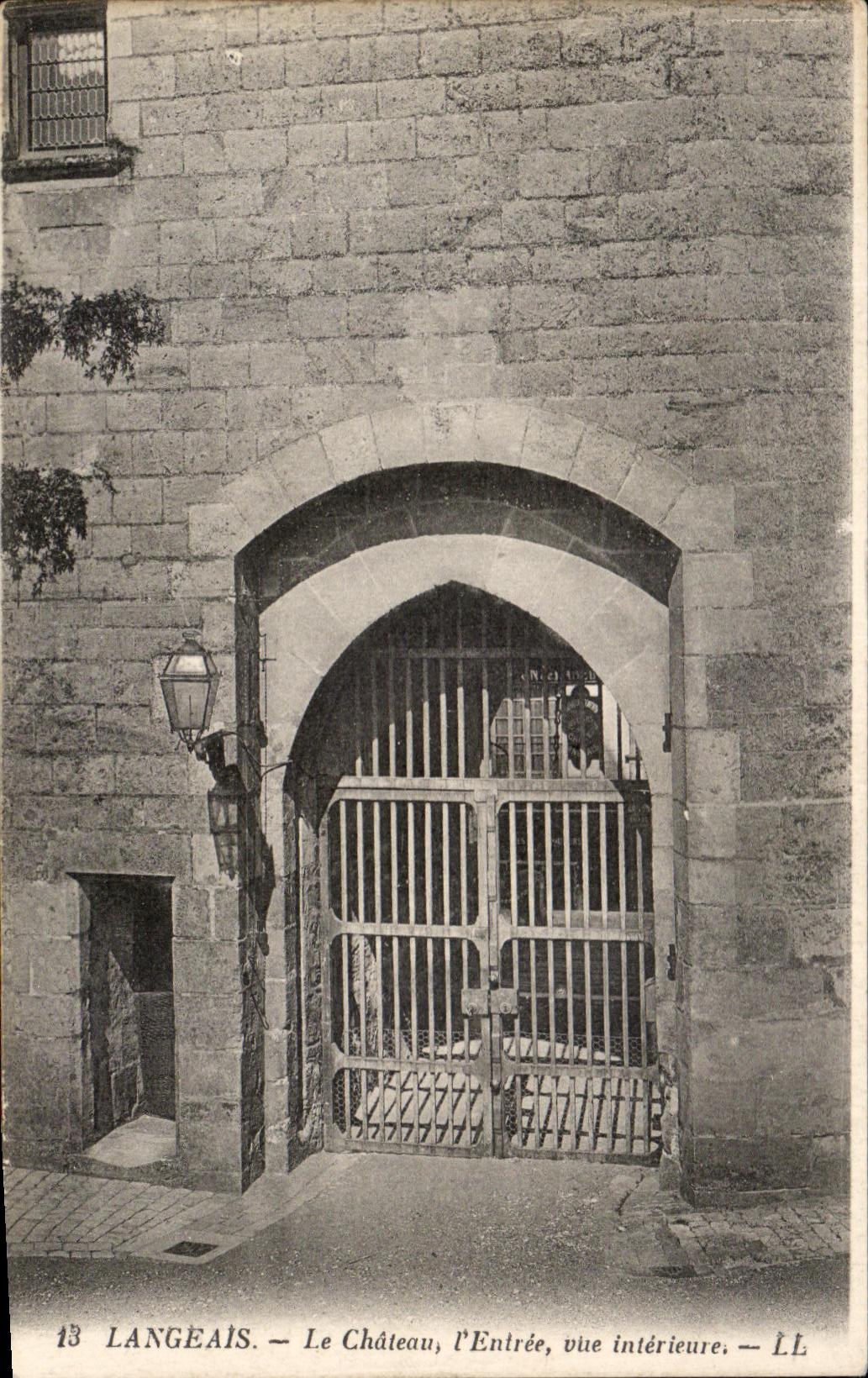 CPA Langeais the Castle Entrance the Seen interior one