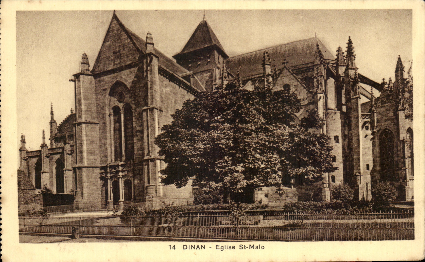 CPA Dinan Eglise St Malo