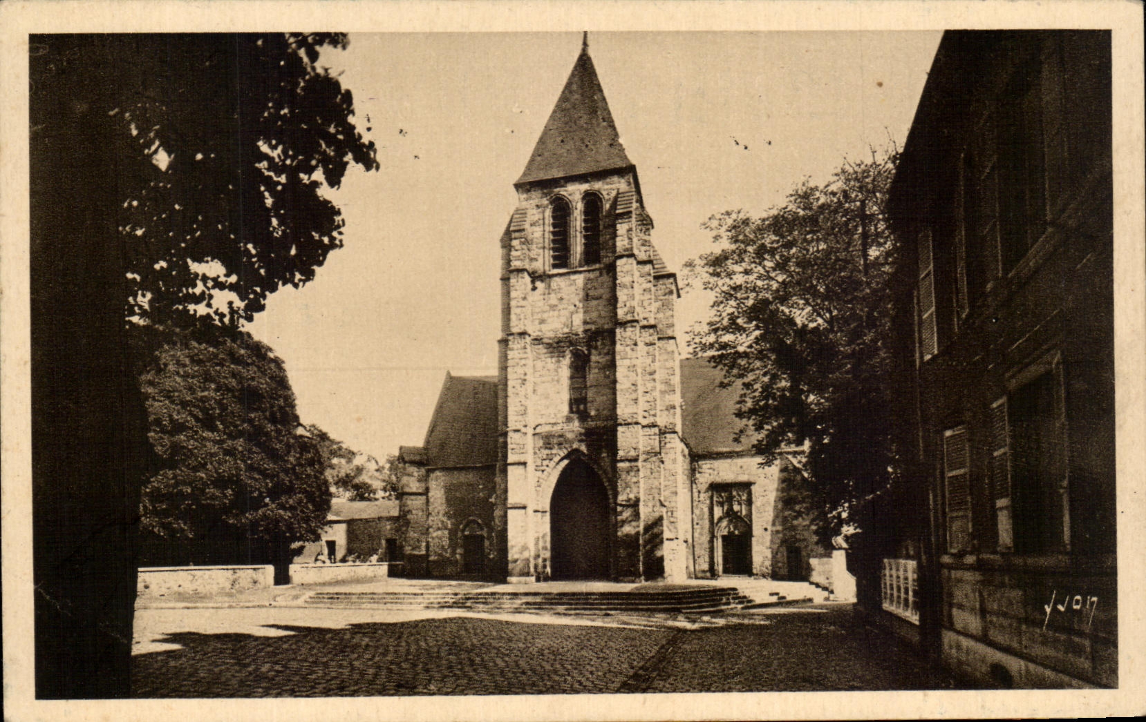 CPA Vierzon L'Eglise Notre Dame