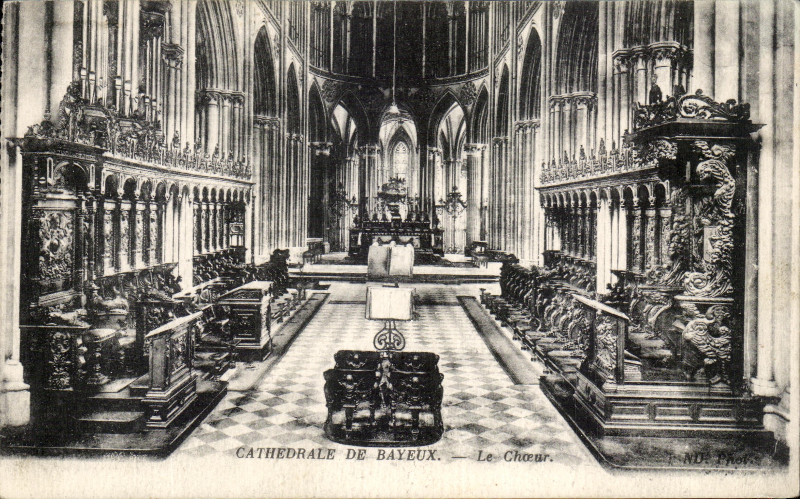 CPA Cathedrale de Bayeux Le Choeur