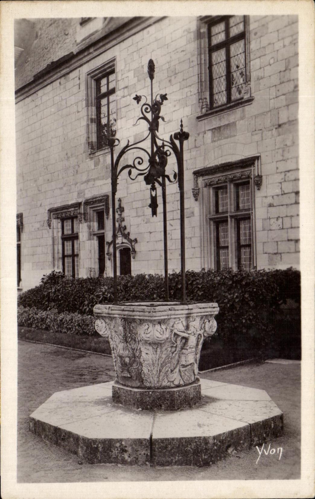 CPA Chateau De Chaumont Sur Loire Le vieux Puits
