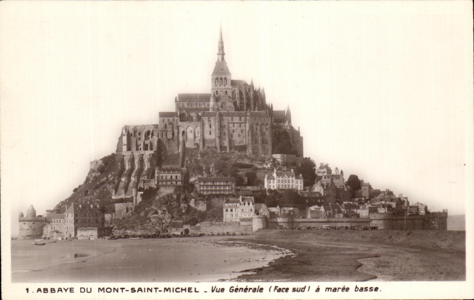 CPA Abbaye Du Mont Saint Michel Vue Generale A Maree Basse