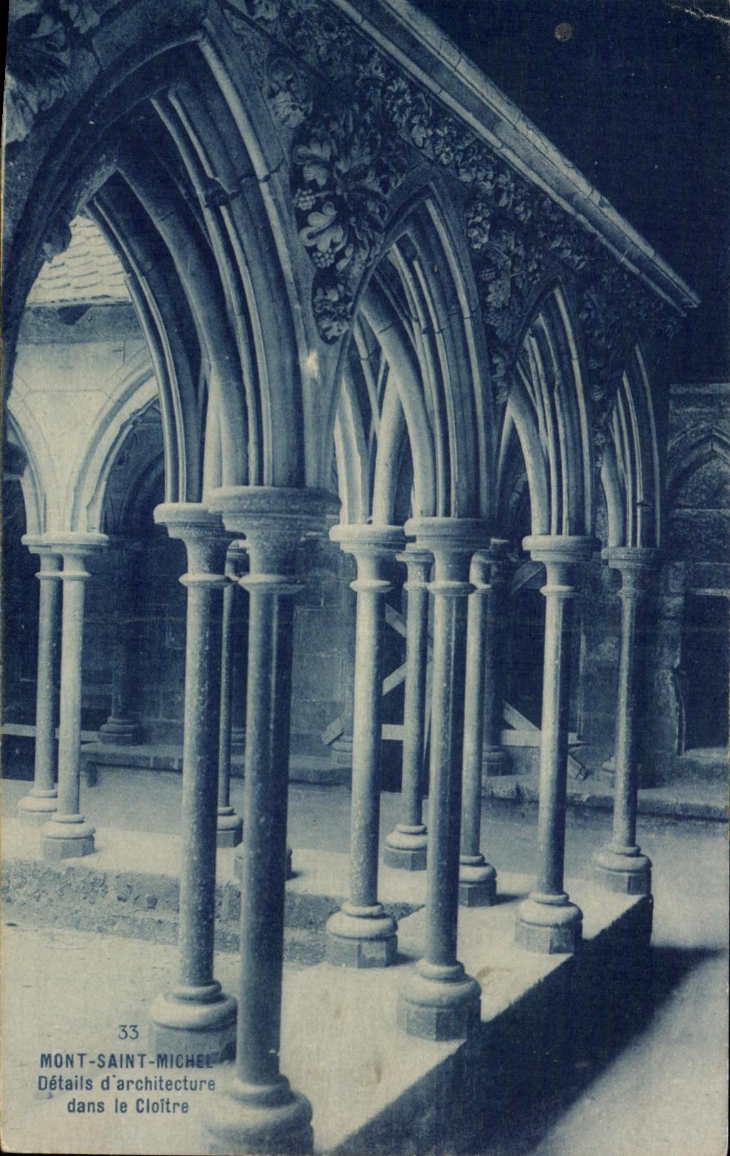 CPA Mont Saint Michel Details d'architecture dans le cloitre