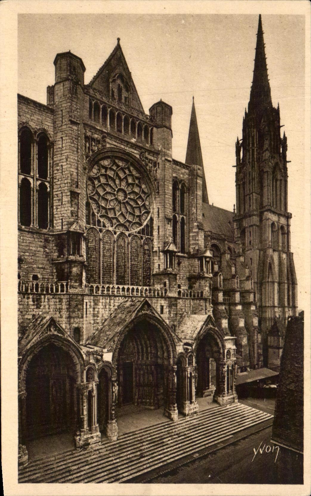 CPA Chartres le Portail Nord et la Fleche