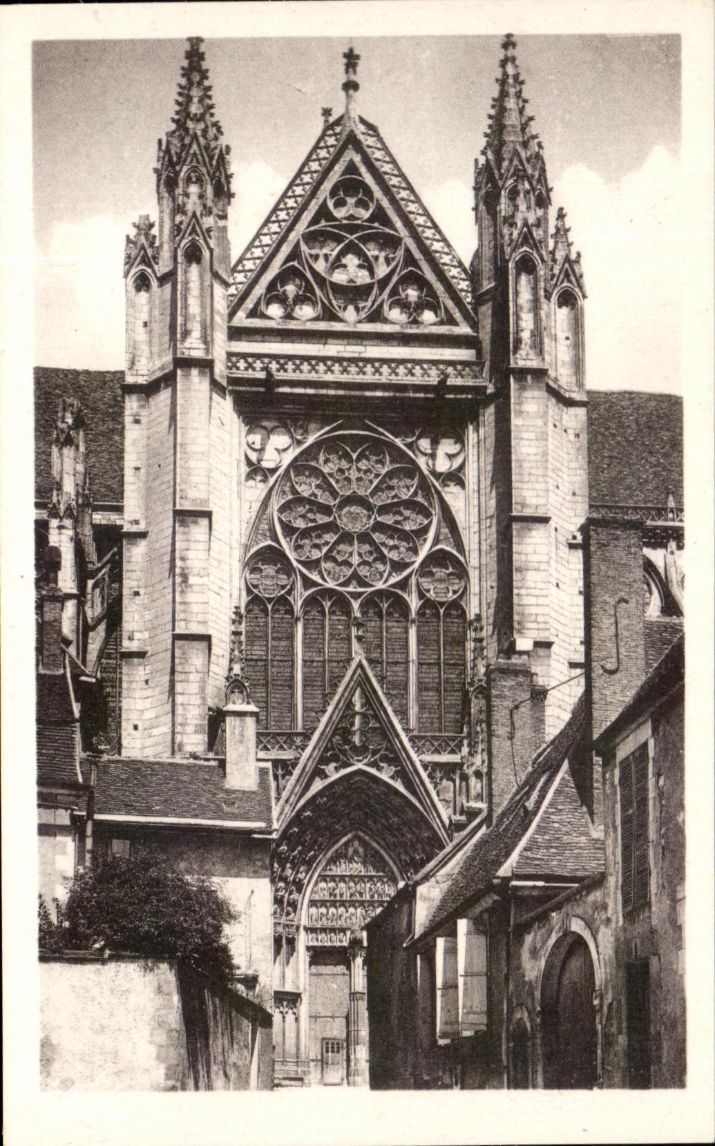 CPA Auxerre La Cathedrale Transept Sud
