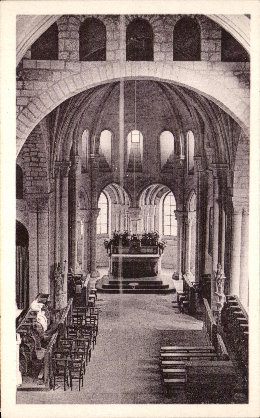 CPA Morienval la iglesia vieja de la abadia de la iglesia de Benedietines