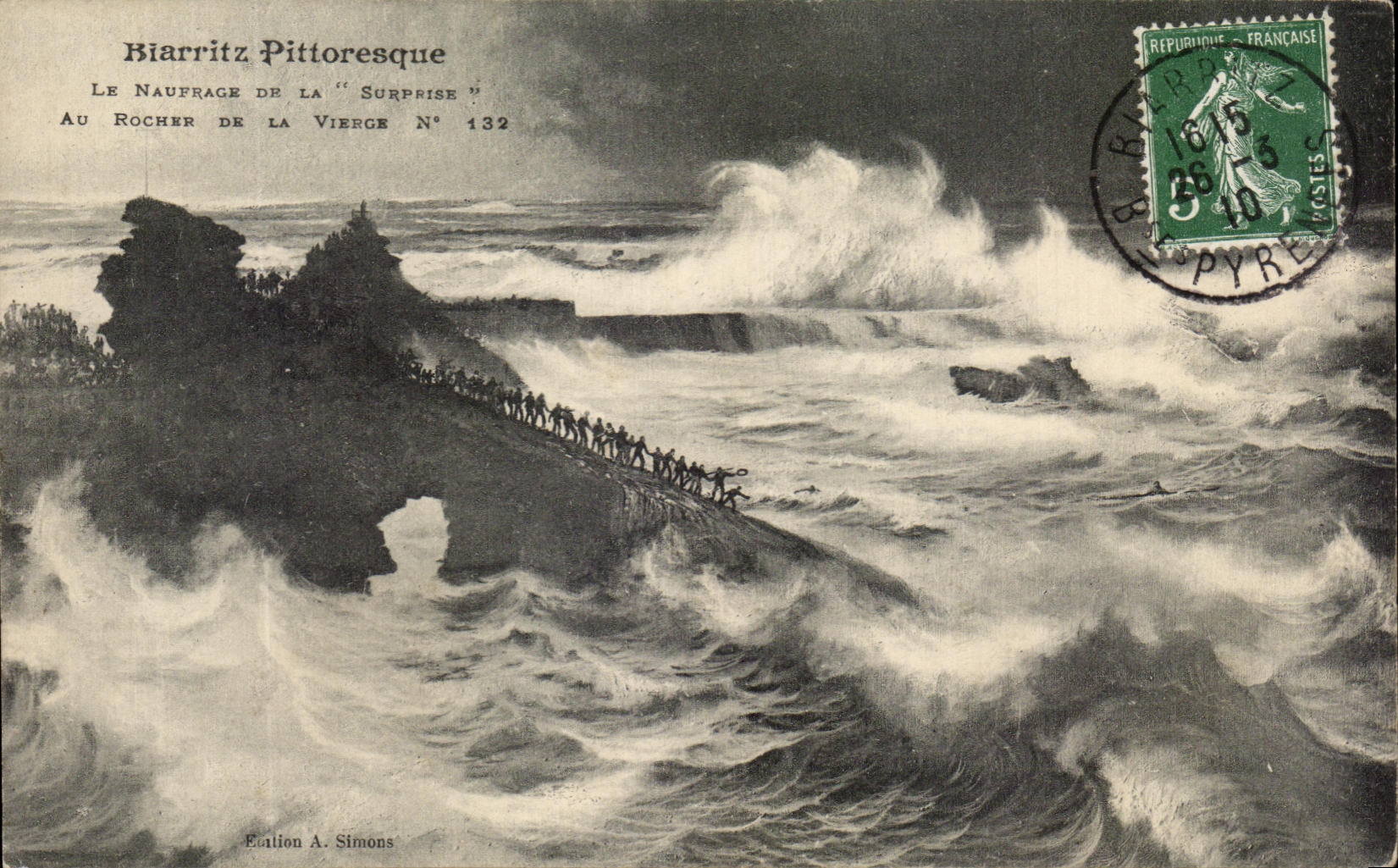 CPA Biarritz Pittoresque Le Naufrage De La Surprise Au rocher de la vierge 