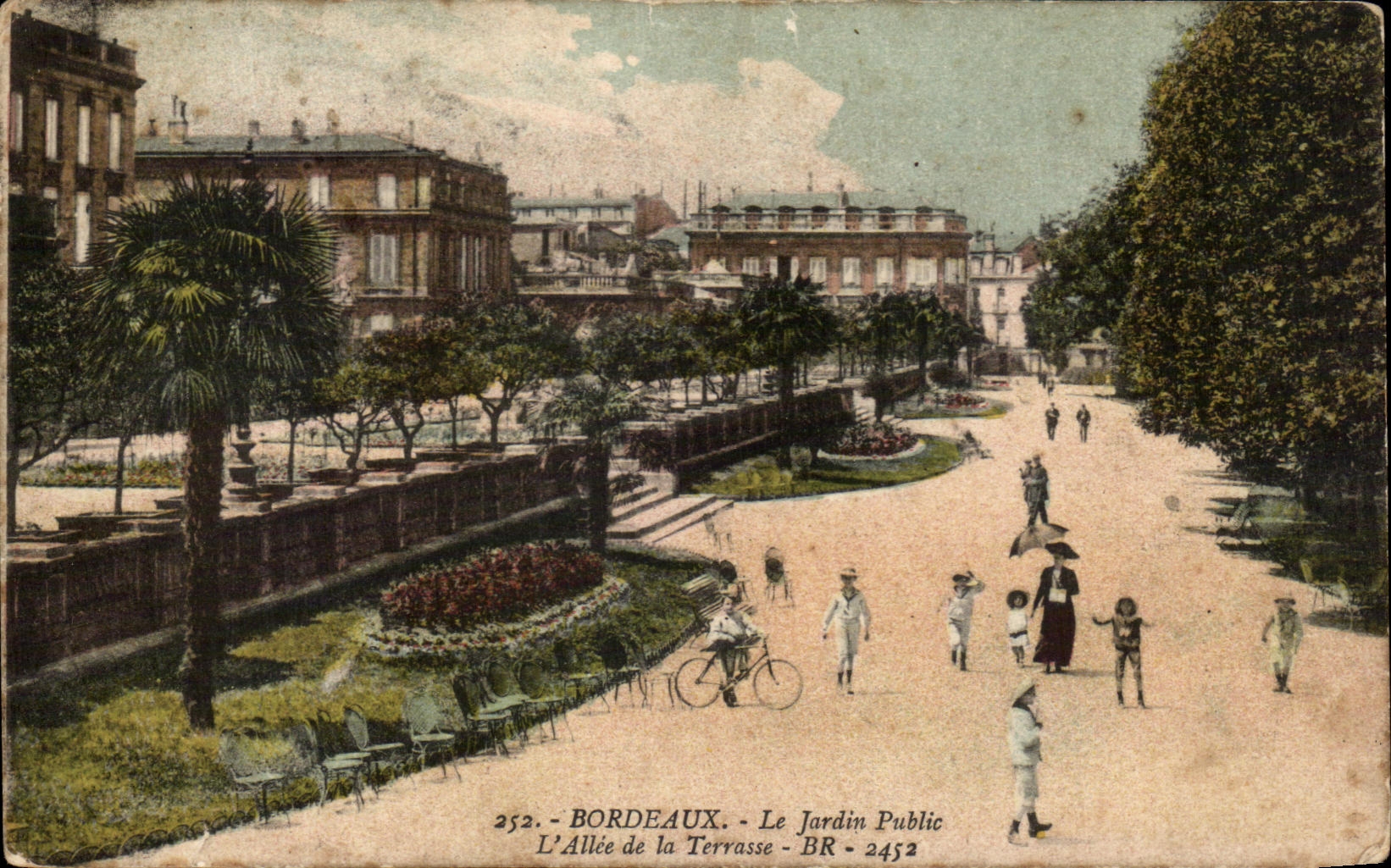 CPA Bordeaux Le Jardin Public L'Allee De La Terrasse