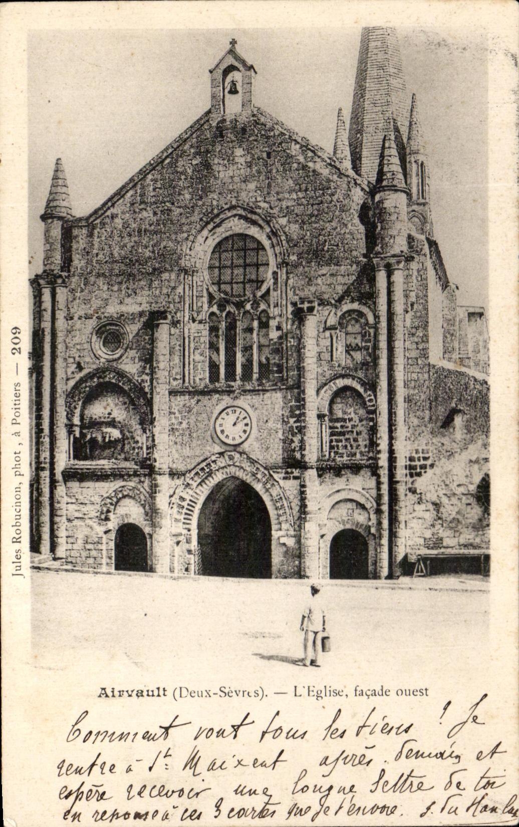 CPA Airvault L'Eglise Facade Ouest