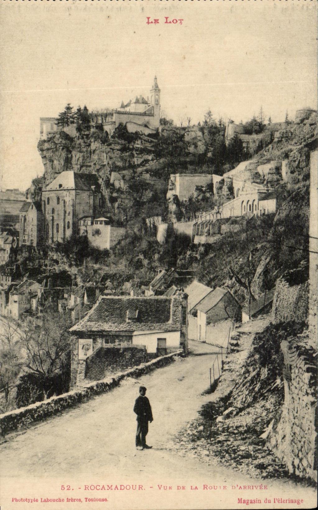 CPA Rocamadour Vue De La Route D'Arrivee