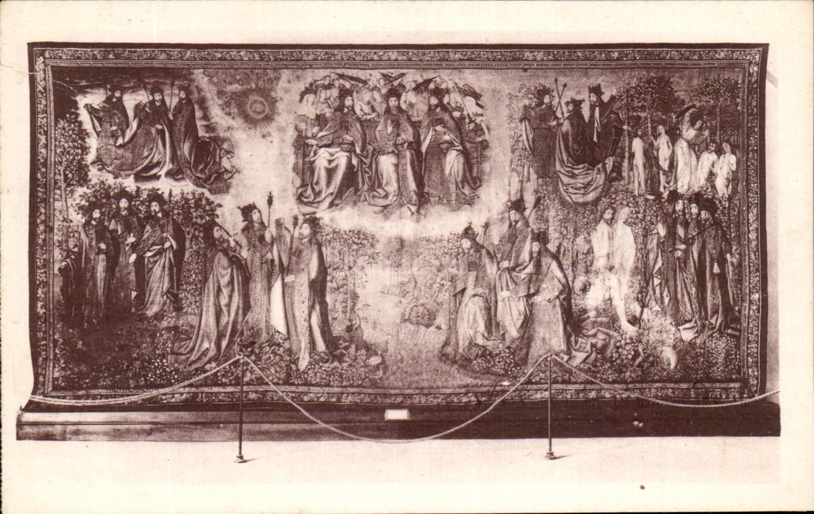 Serie y sose esplendidos de Tissde de la alfombra del St de la catedral de CPA Narbonne apenas