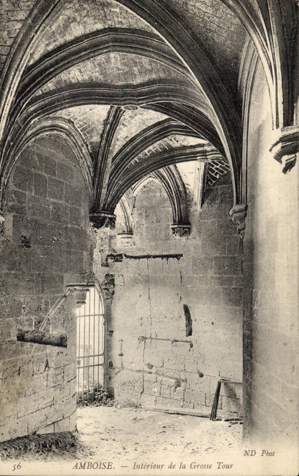 CPA Amboise Interieur De La Grosse Tour