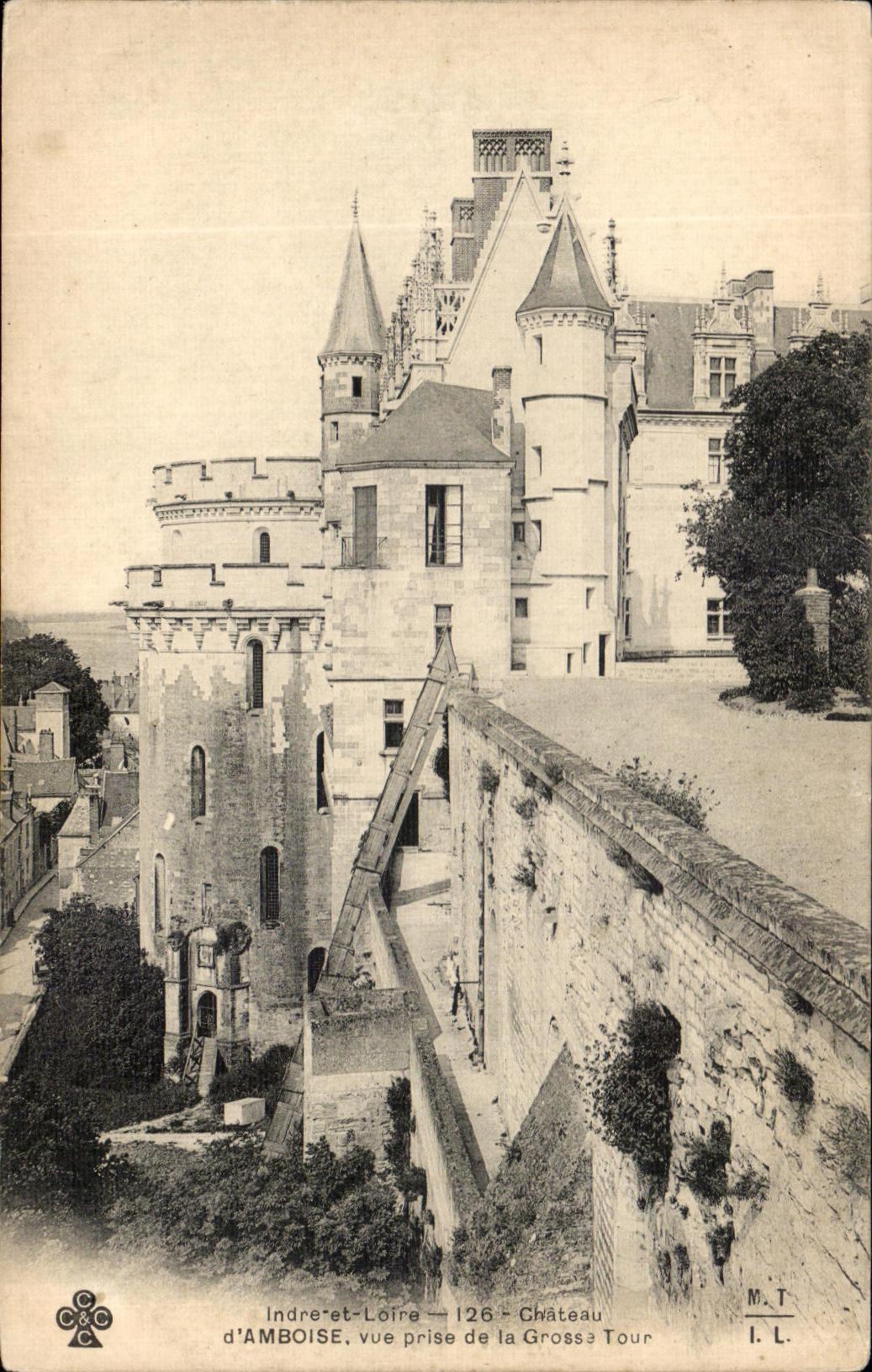 CPA Chateau D'Amboise vue Prise De La Grosse Tour