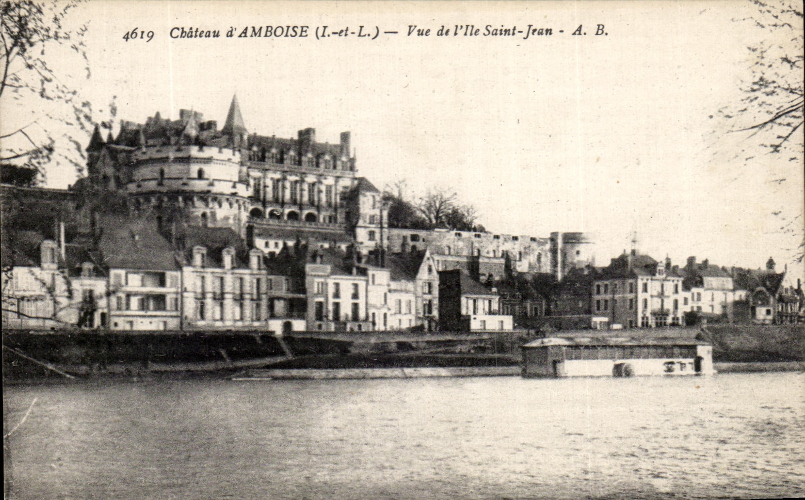 CPA Chateau Amboise vue De l'Ile Saint Jean
