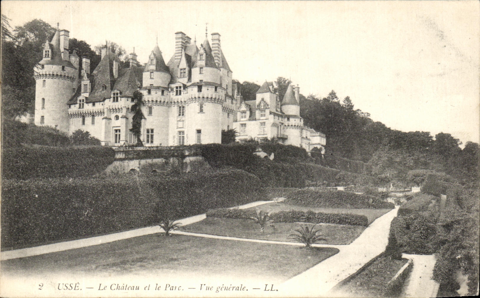 CPA Usse la Chateau et le parc Vue generale