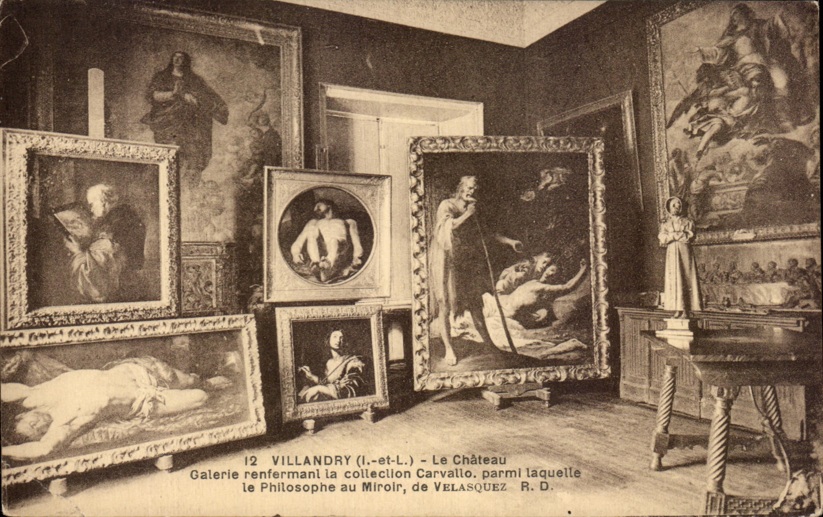 CPA Villandry Le Chateau Galerie renfermant la collection Carvalio Parmi Laquille le Philosophe au Miroir de Velasquez