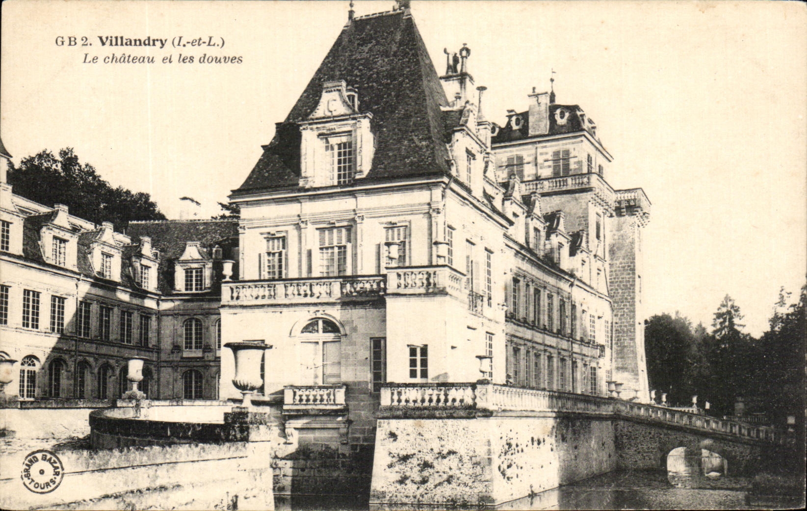 CPA Villandry Le Chateau et les Douves