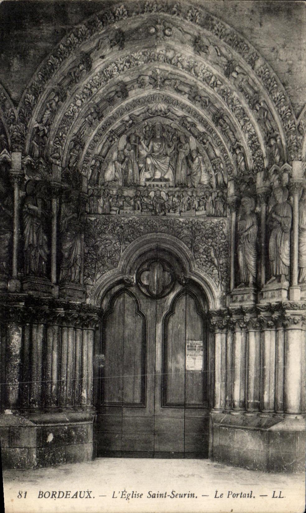 CPA Bordeaux L'Eglise Saint Seurin Le Portail