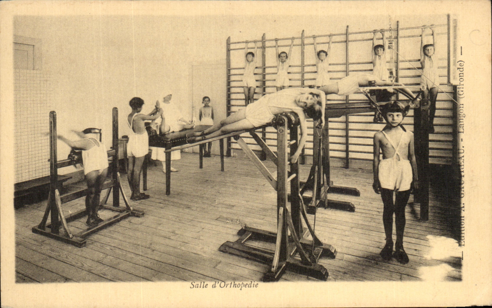 CPA Health resort of Montchic close Lacanau Room of orthopedy Children