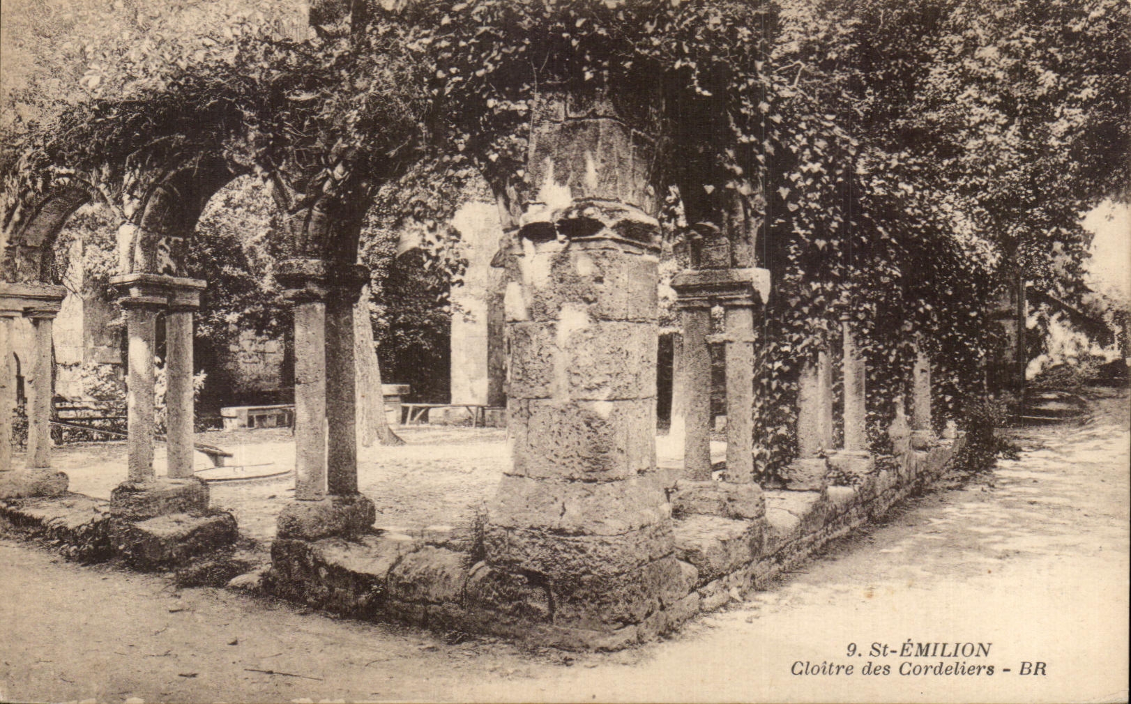 CPA St Emilion Cloitre des Cordeliers