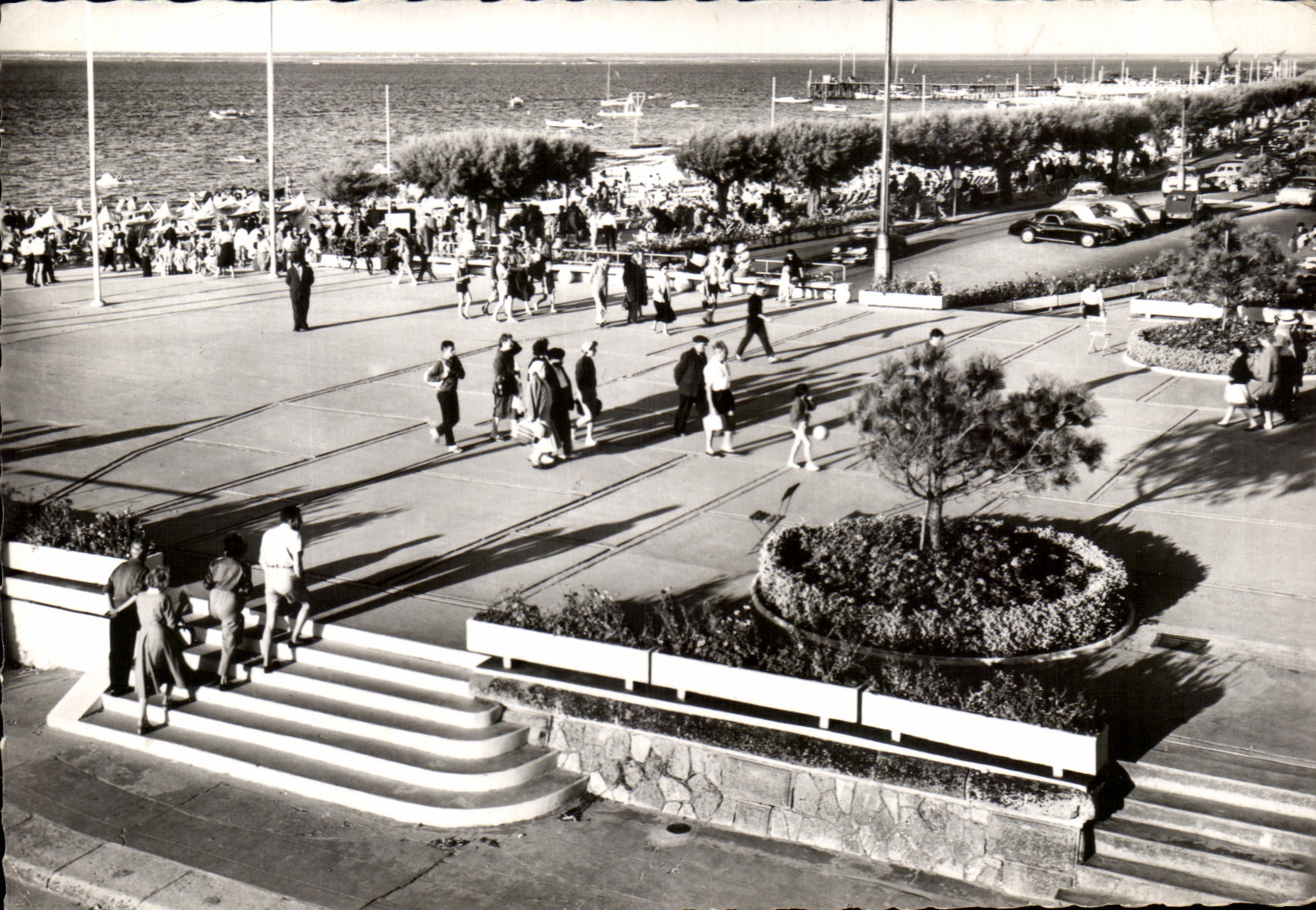 CPSM Arcachon Cote d'Argent La Place thiers