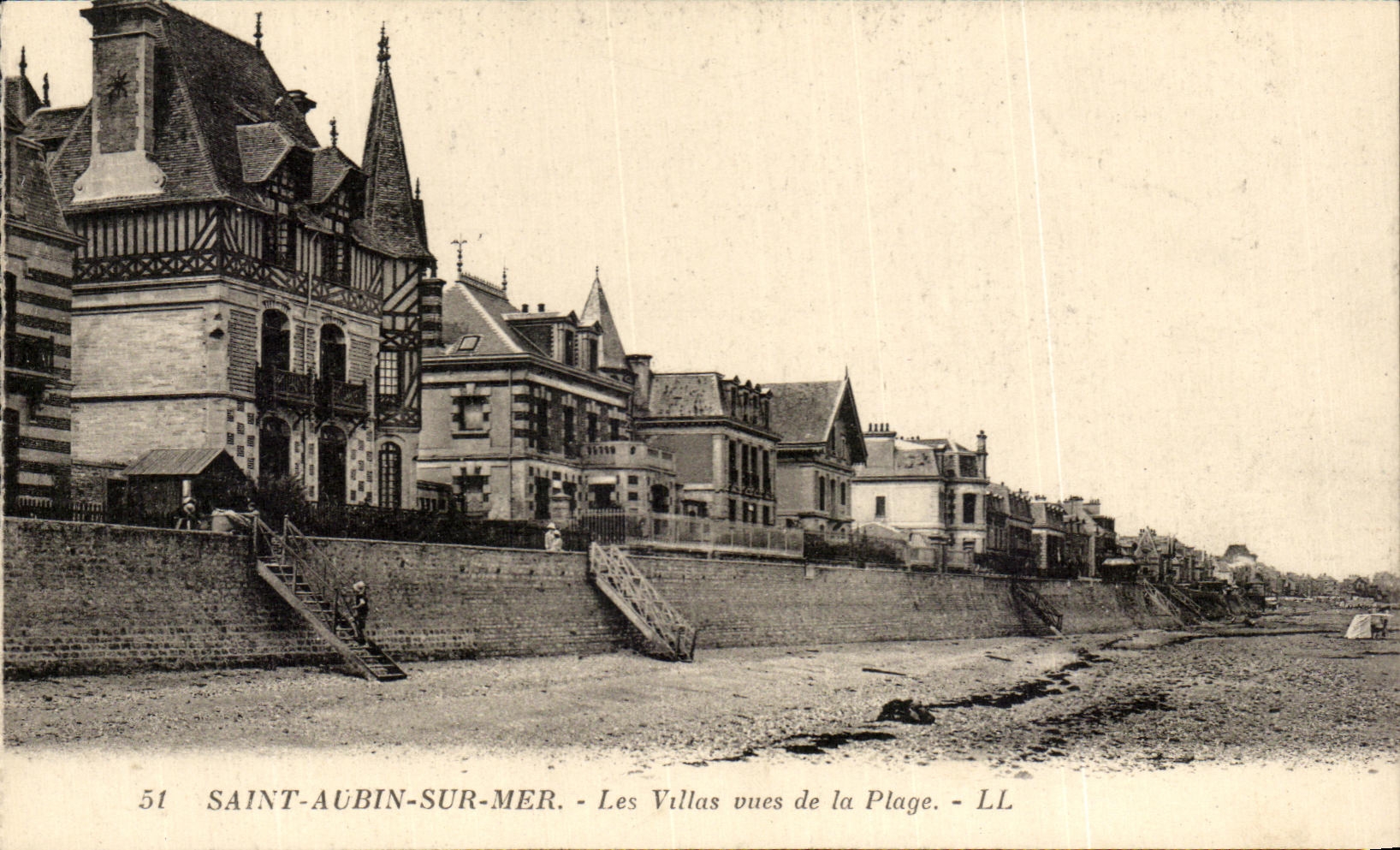 Santo Aubin de CPA en los chalets del mar vistos de la playa