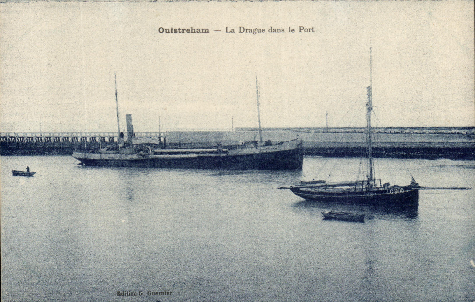 CPA Ouistreham La Drague dans le Port Bateaux