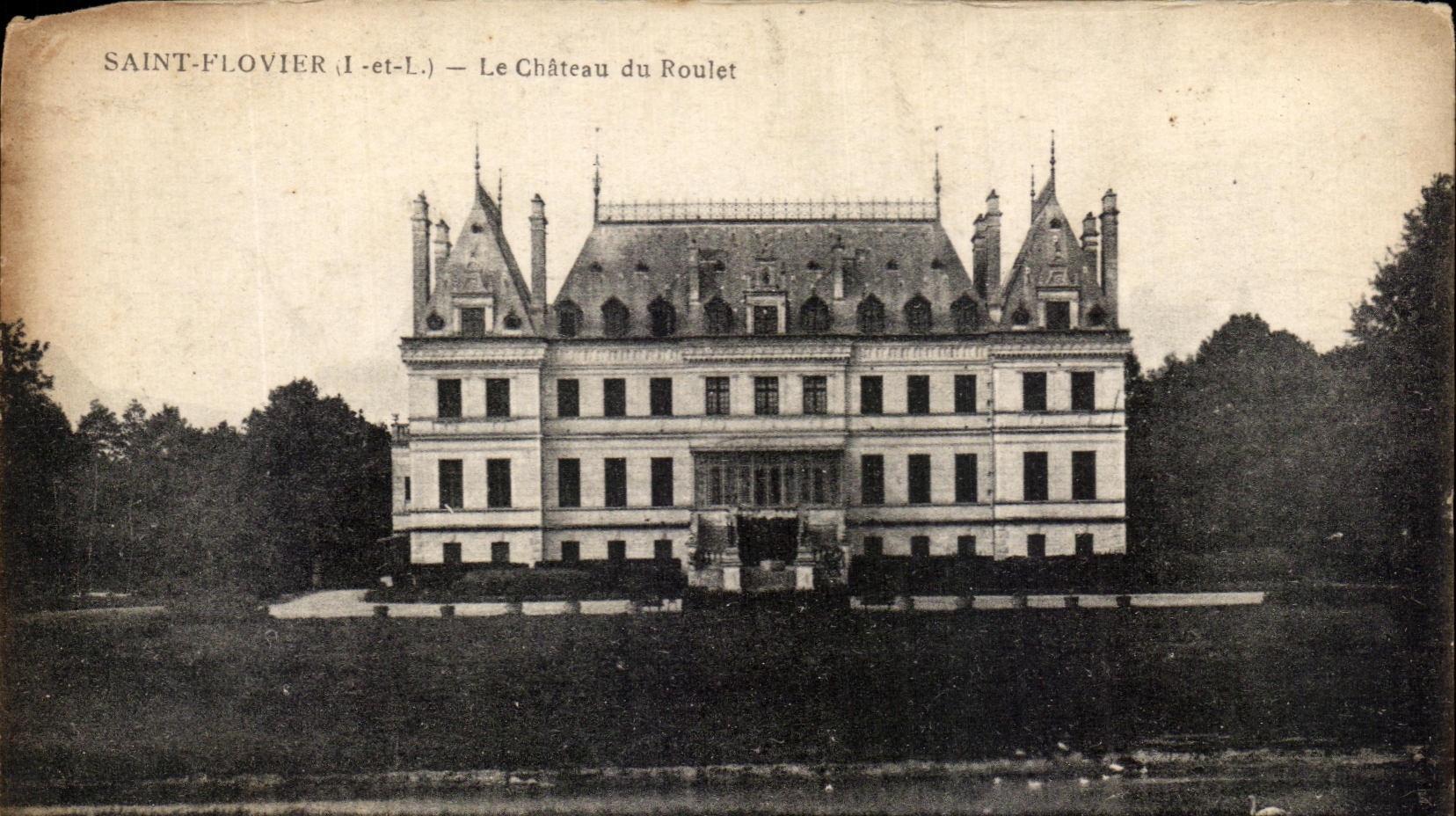 CPA Saint Flovier Le Chateau Du Roulet