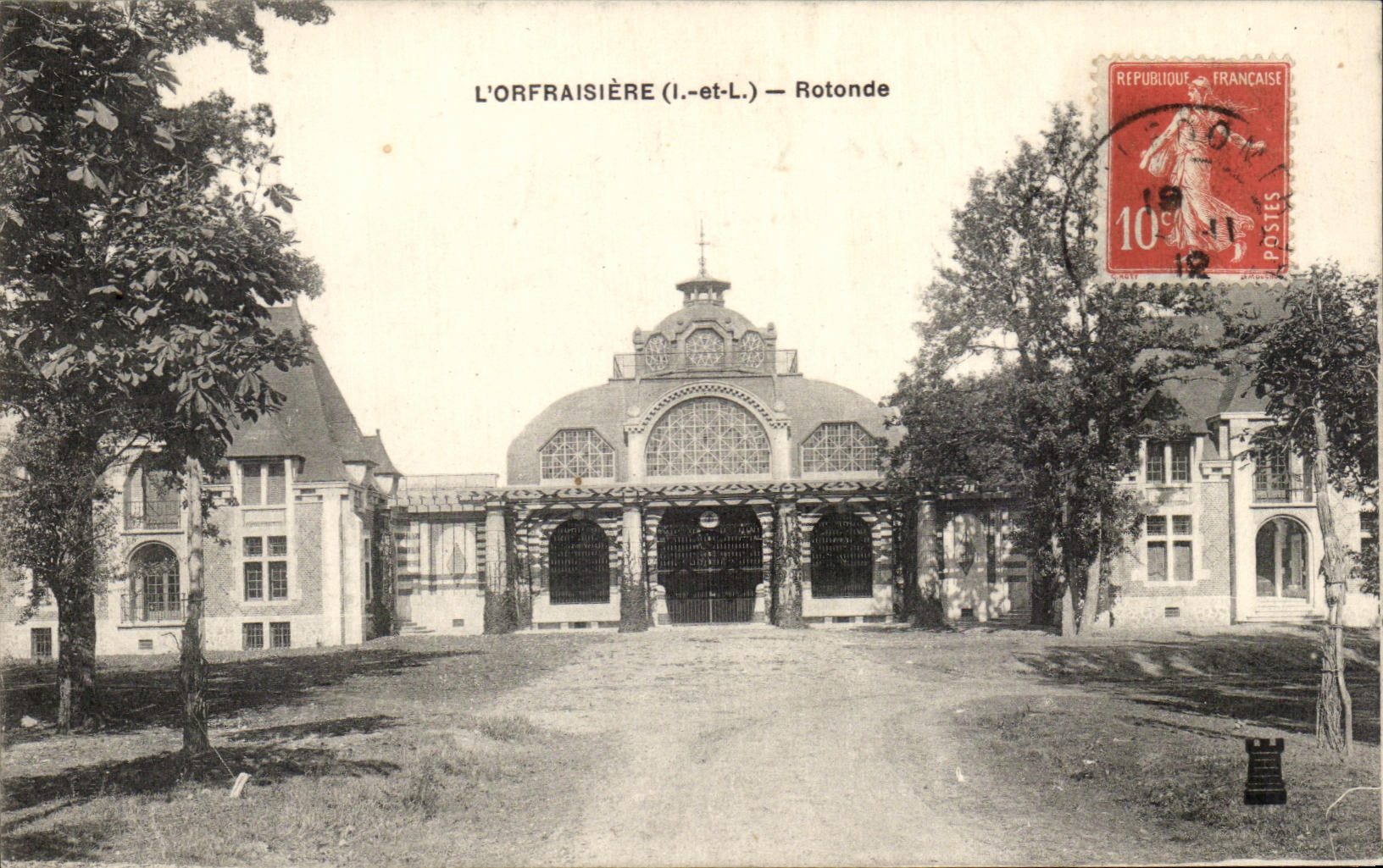 CPA L'Orfraisiere Rotonde