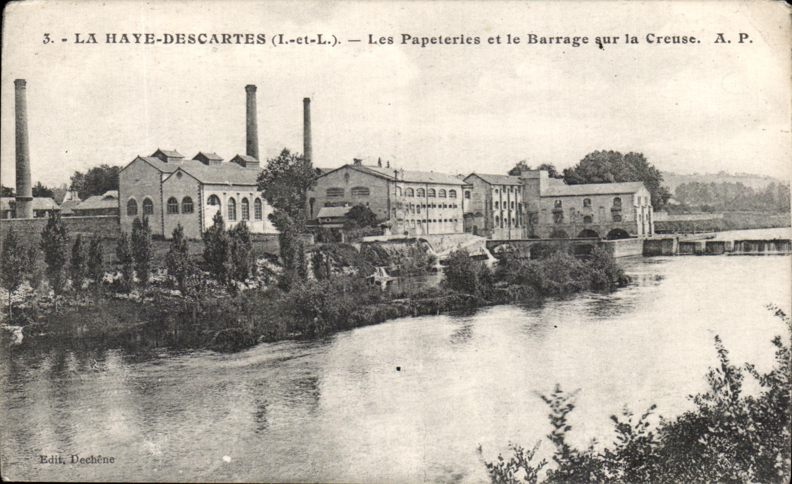 CPA La Haye Descartes Les papeterles et le Barrage sur la Creuse