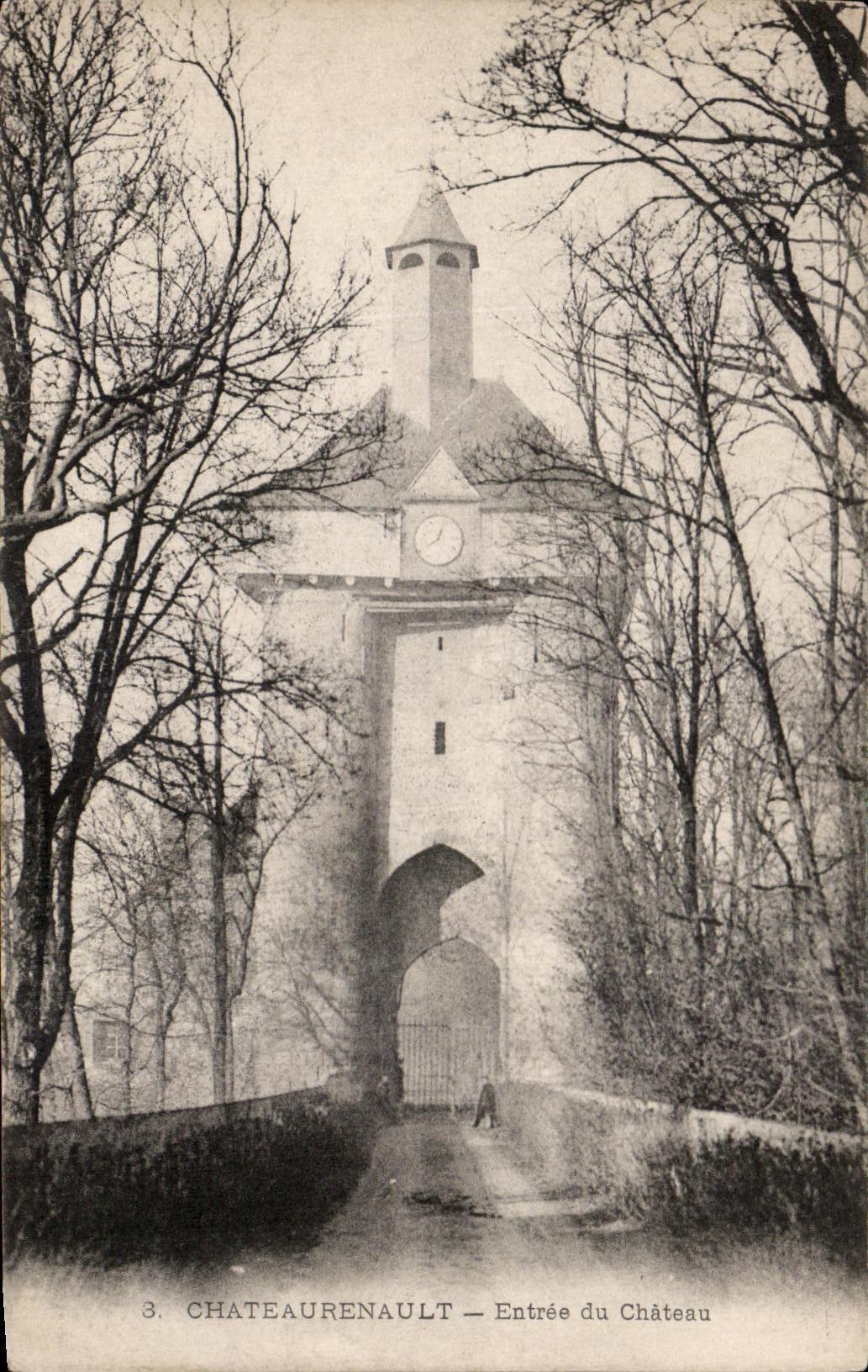 CPA Chateaurenault Entree du Chateau