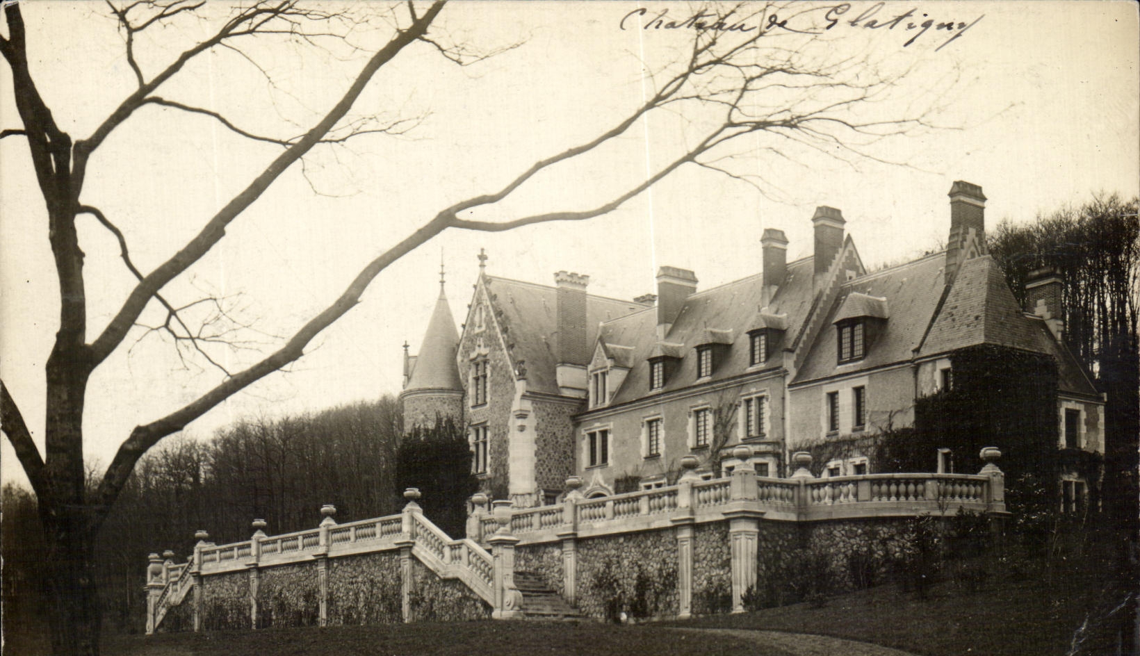 CARTE PHOTO Chateau de Glatigny 