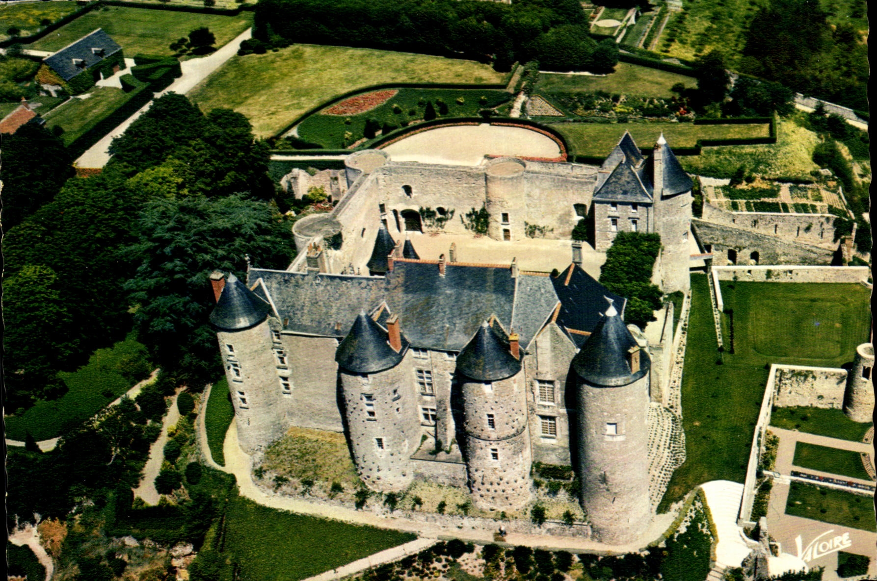 MODERN CARD Merveilels Of the Loire Valley Luynes the castle