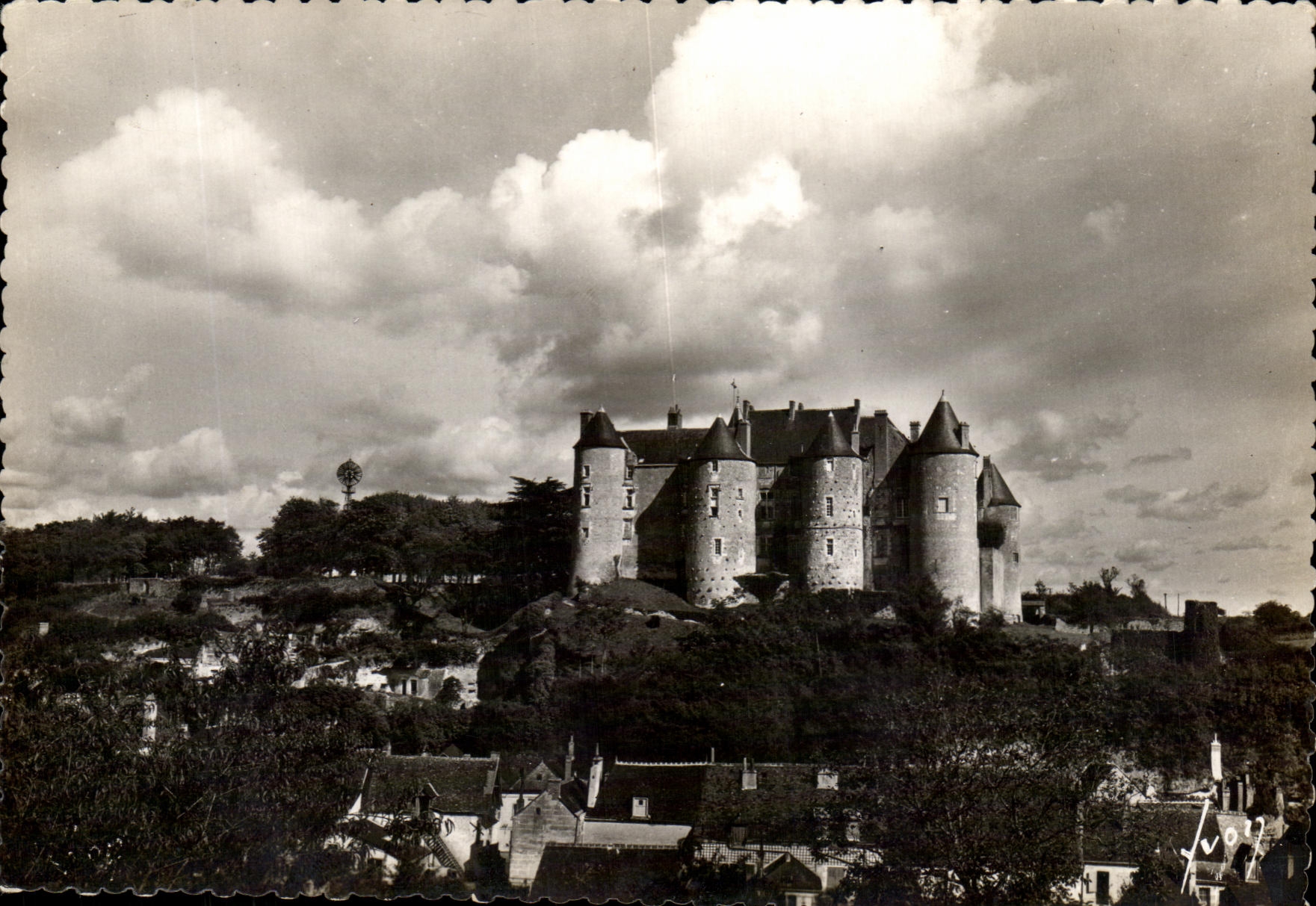 CPSM Luynes the Castle