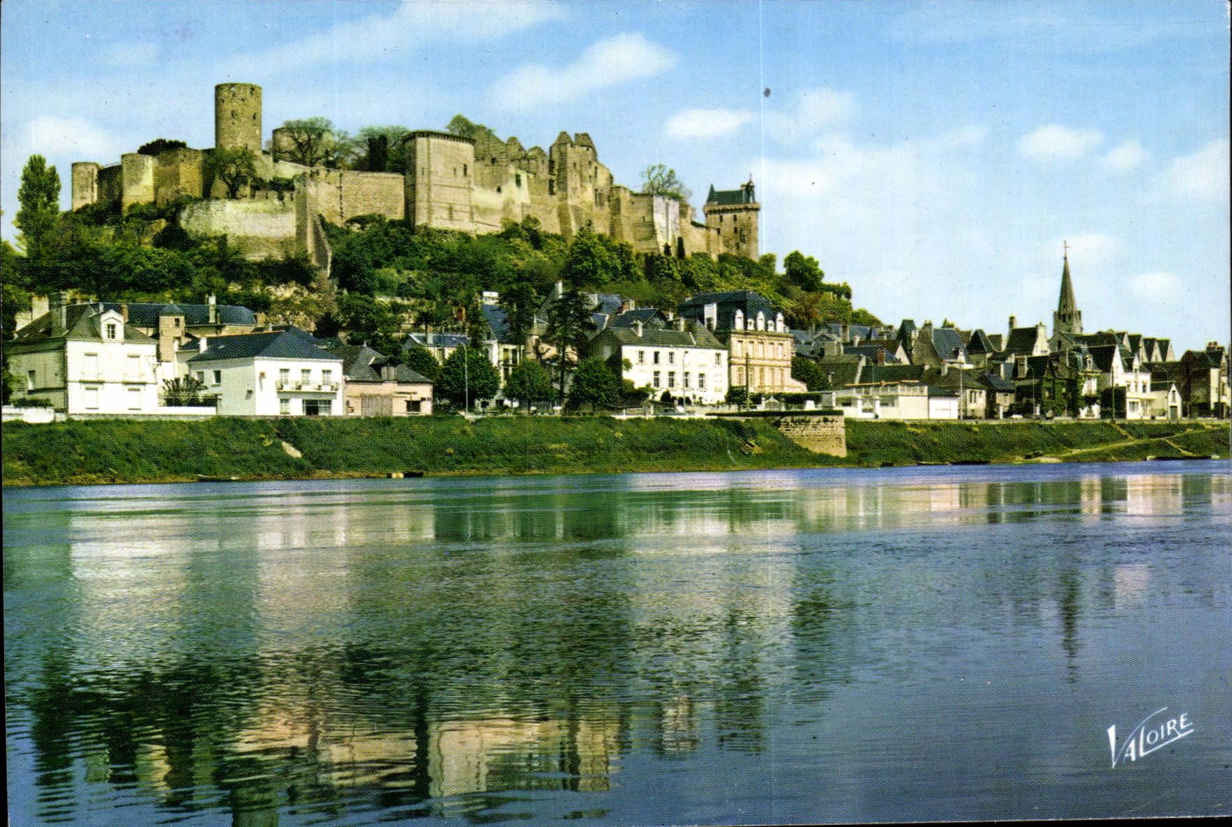 MODERN CARD Wonders Of the Loire Valley Chinon the Castle being reflected in Vienna