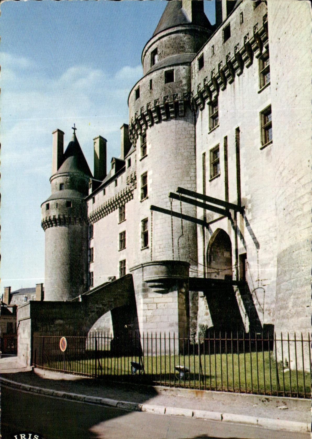 TARJETA MODERNA Langeais el puente de Levis del castillo