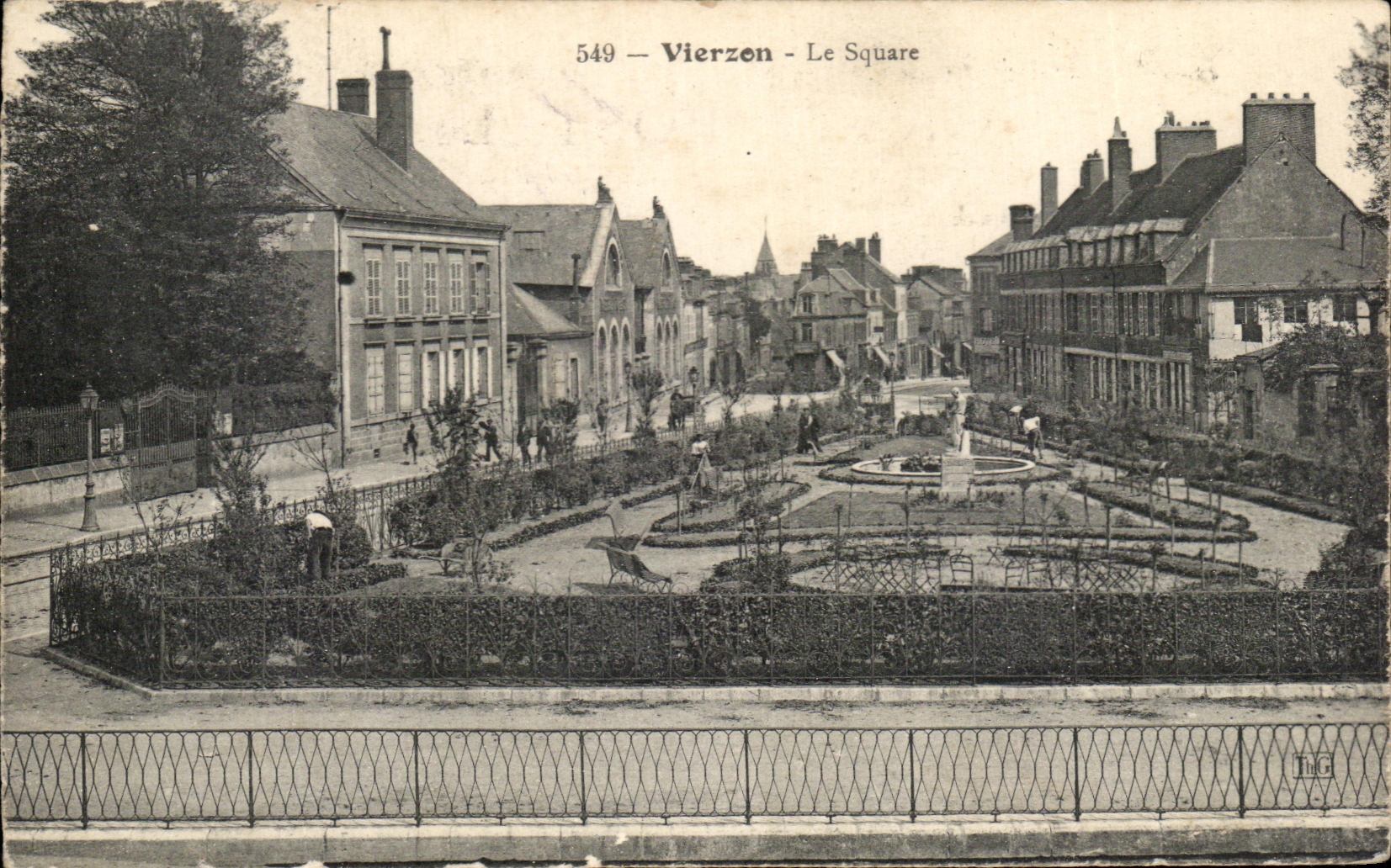 CPA Vierzon Le Square