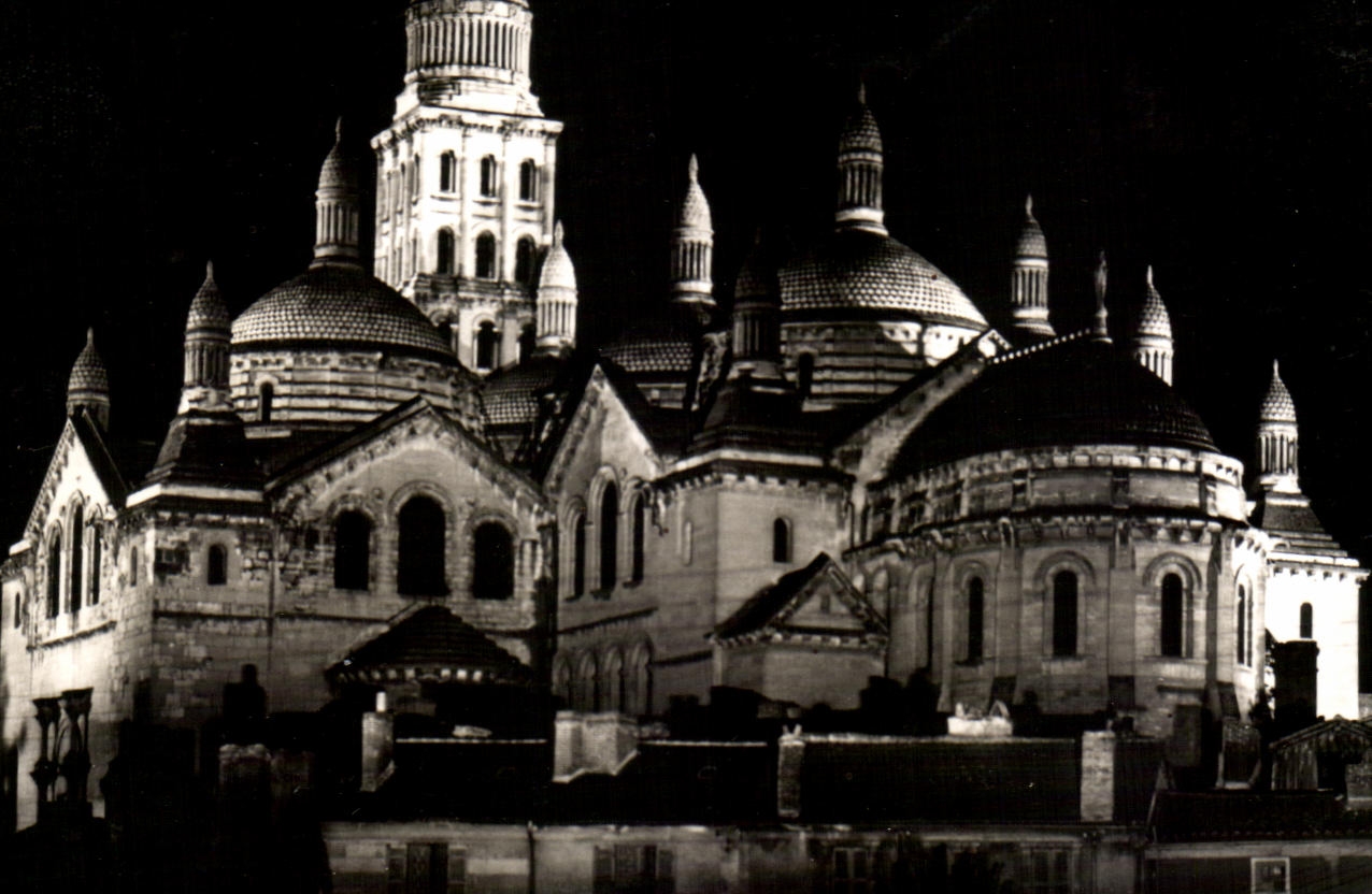CPSM Perigueux la Nuit La Cathedrale Saint Front