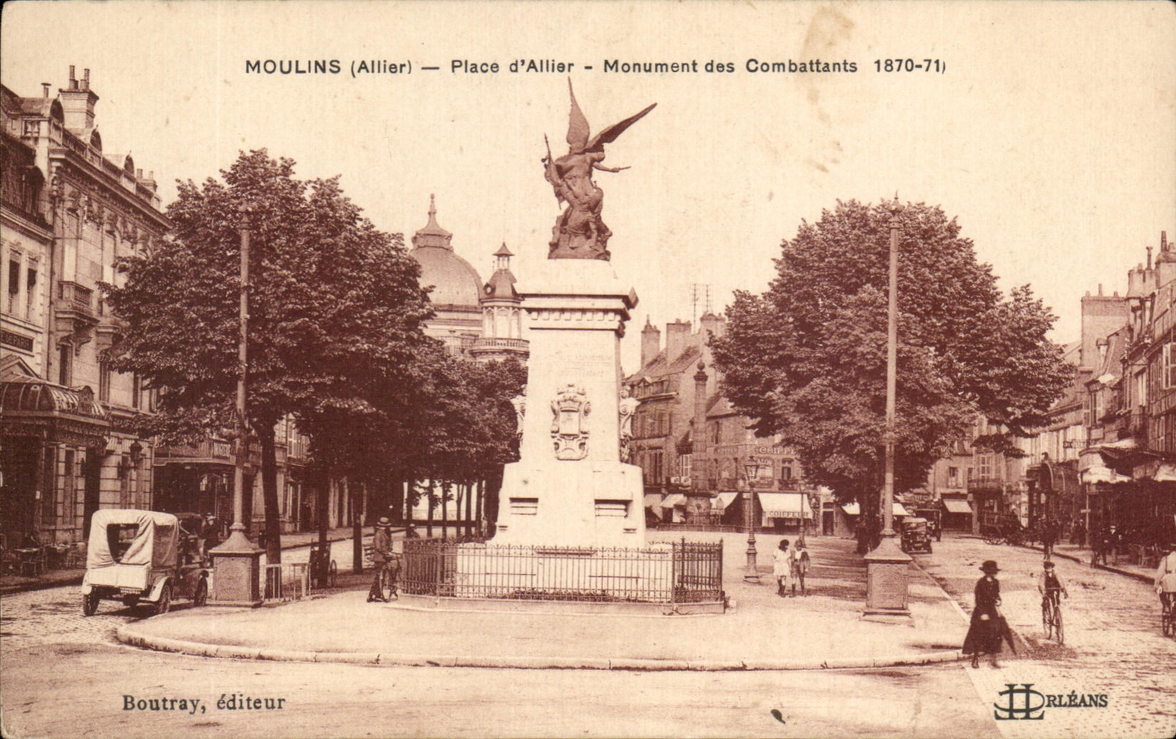 CPA Moulins Place of Allier Monument of the Combatants