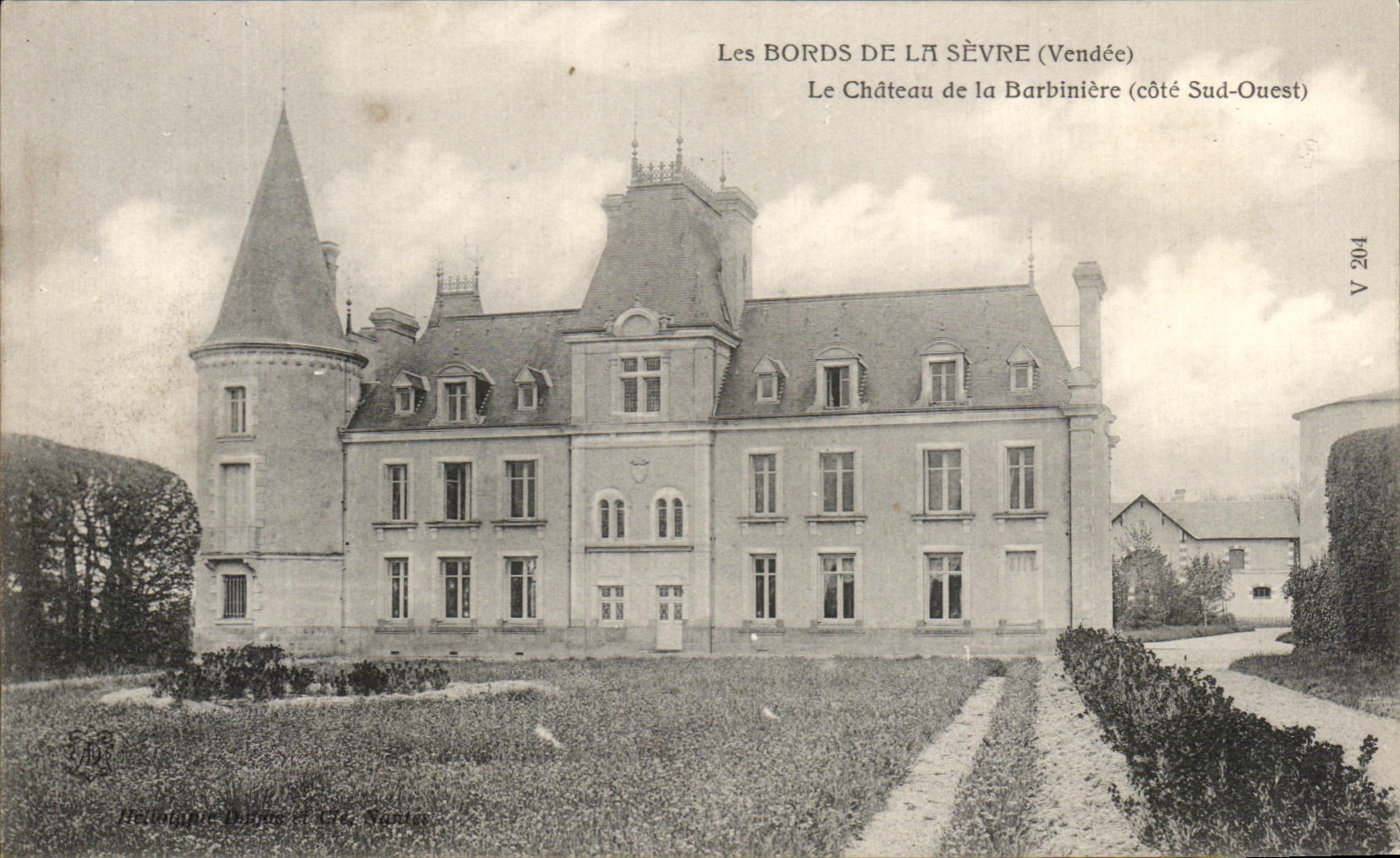CPA Les Bords De La Sevre Le Chateau De La Barbiniere