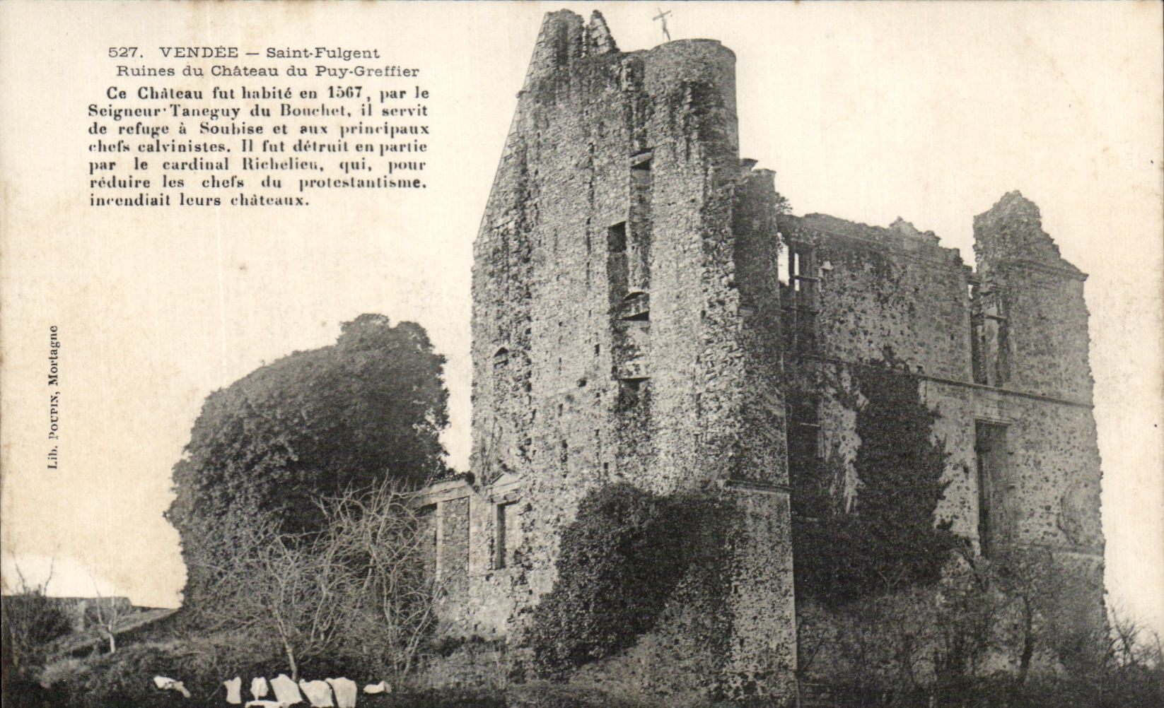 CPA Saint Fulgent Ruines Du Chateau Du Puy Greffier Ce Chateau Fut