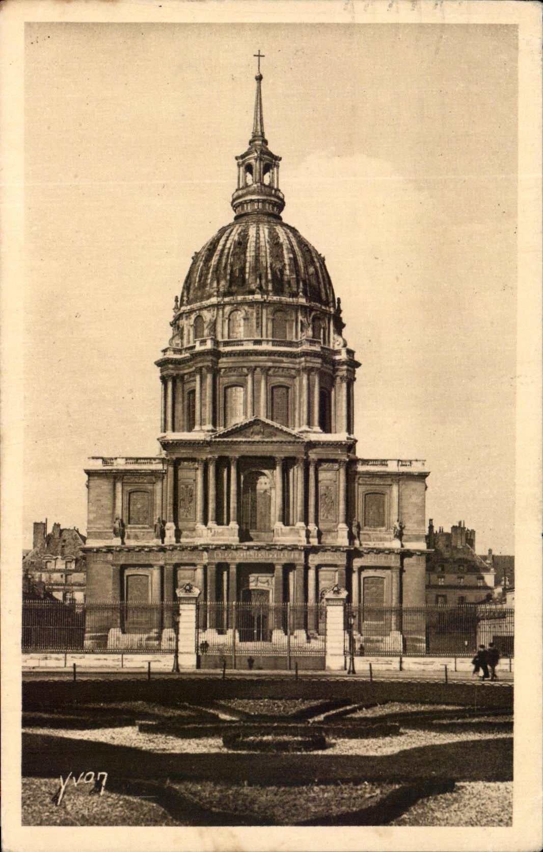 CPA Paris En Flanant Les Invalides