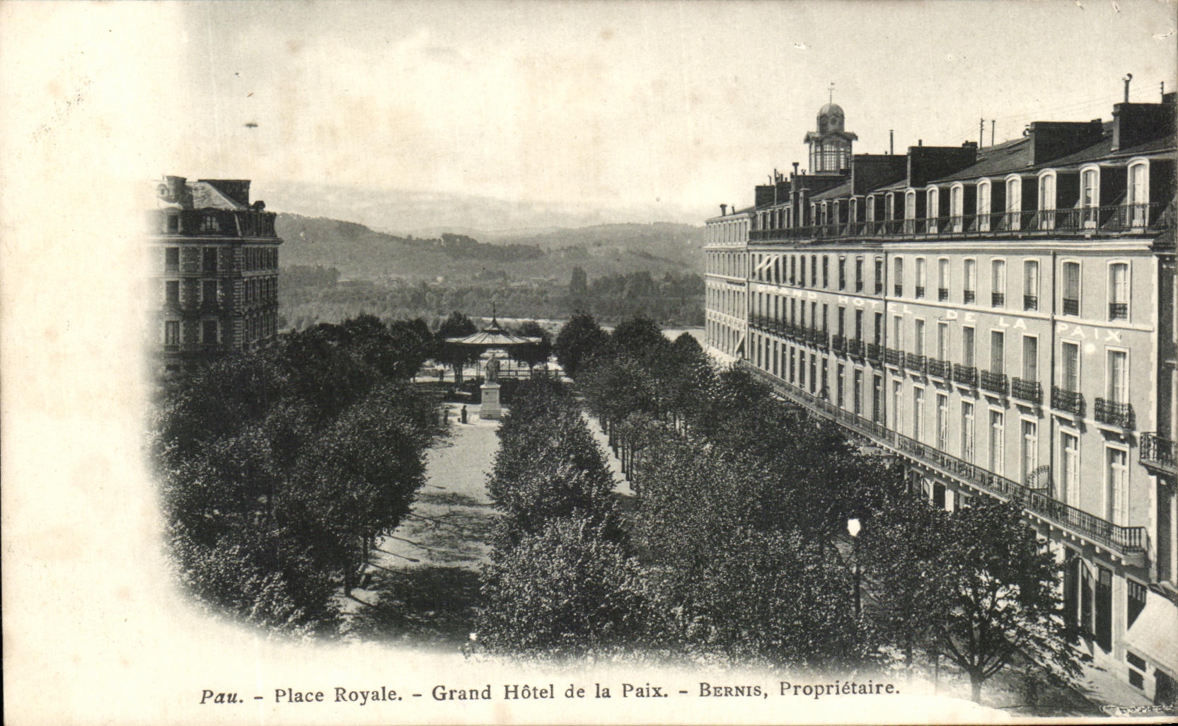 CPA Pau places Royale Large Hotel Of Peace