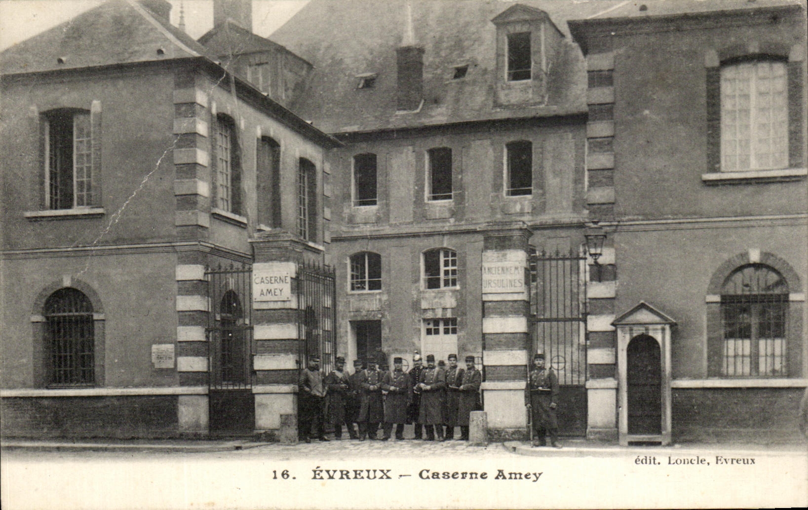 CPA Evreux acuartela Amey Militaria