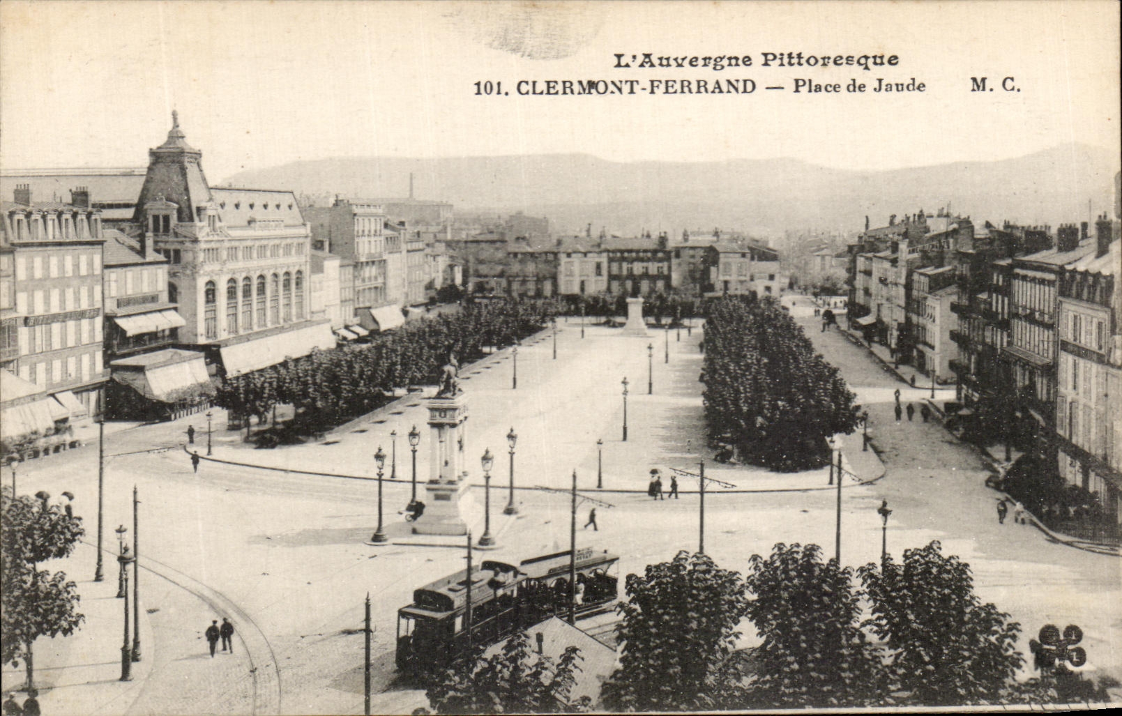 CPA Auvergne pintoresco Clermont-Ferrand Place De Flaw Tram