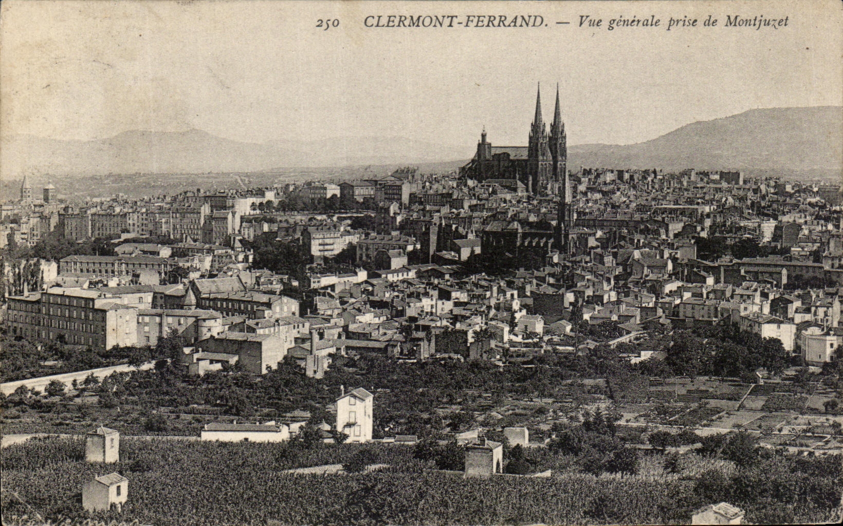 CPA Clermont-Ferrand Vision Prise De Monjuzet