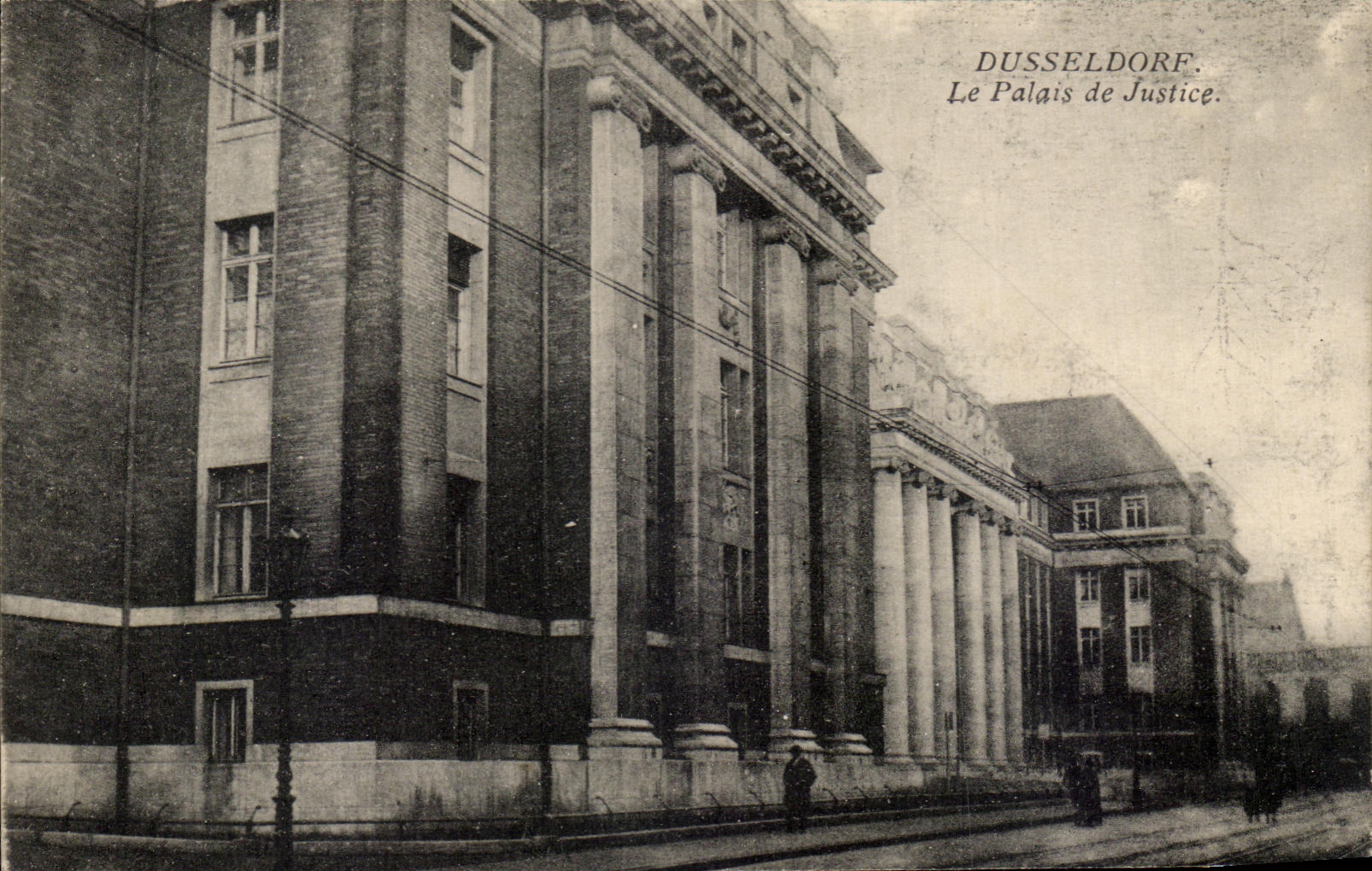 CPA Dusseldore Le Palais De Justice