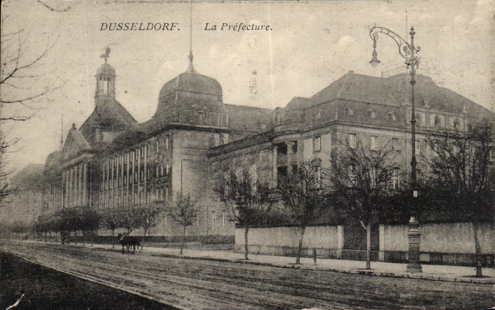 CPA Dusseldorf La Prefecture