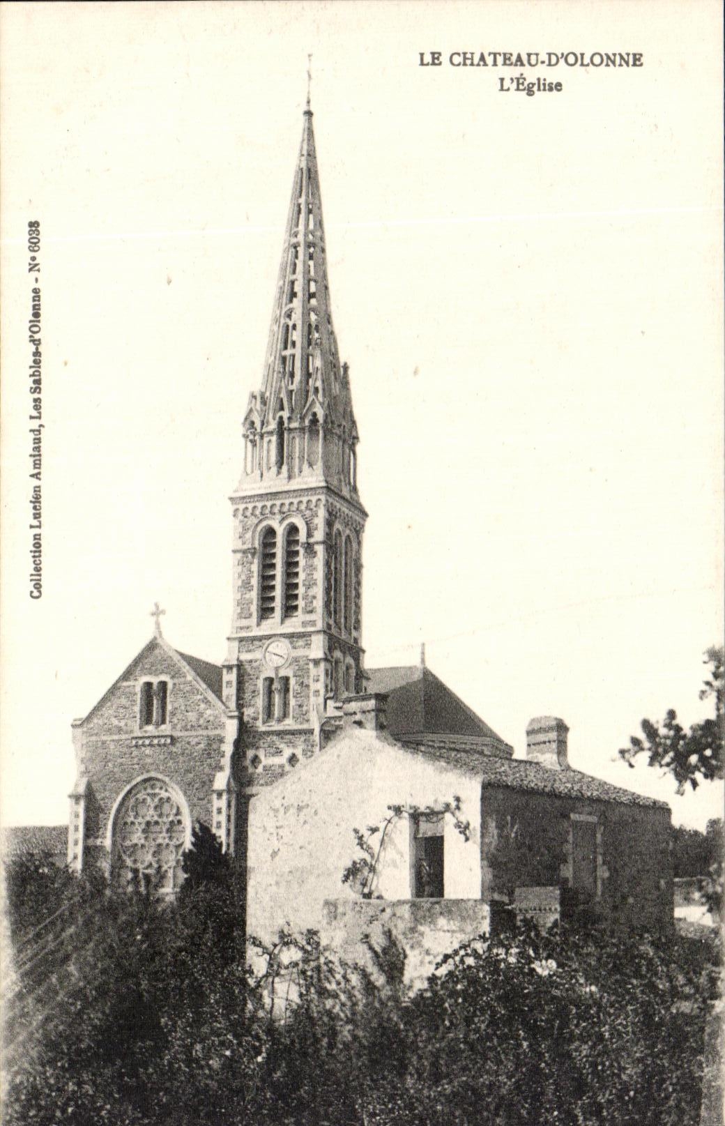 CPA Le Chateau D'Olonne L'Eglise